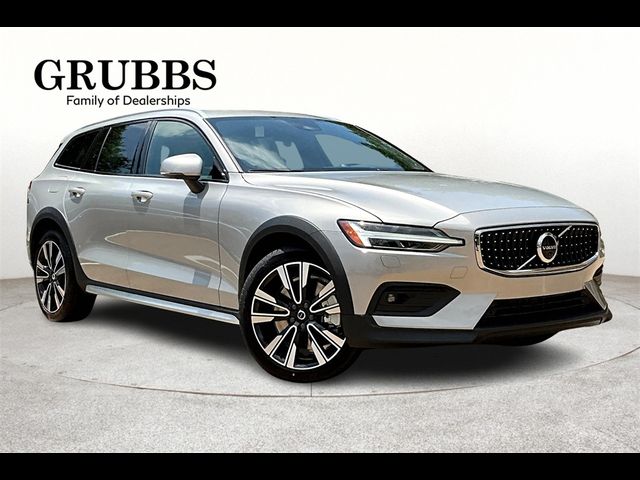 2024 Volvo V60 Cross Country Ultimate