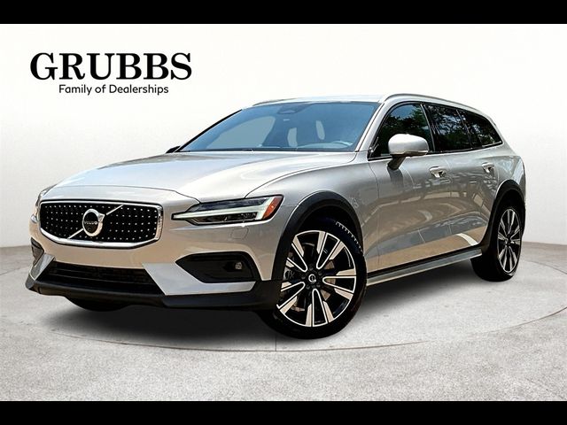 2024 Volvo V60 Cross Country Ultimate