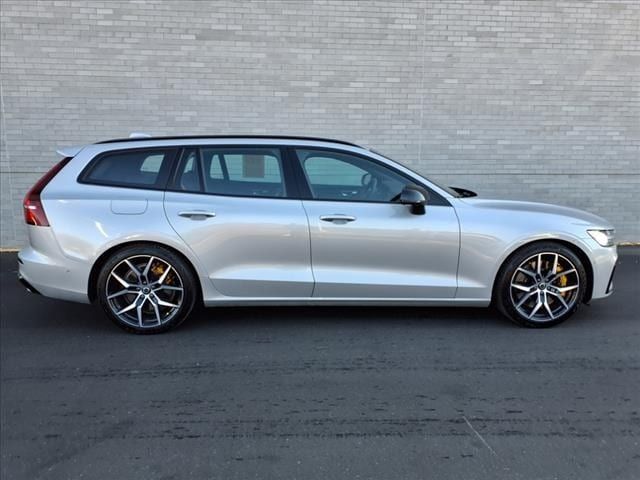 2024 Volvo V60 Recharge Plug-In Hybrid Polestar Engineered