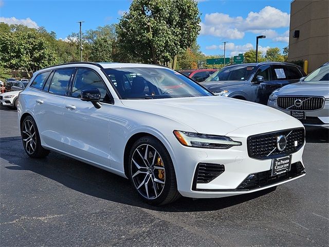 2024 Volvo V60 Recharge Plug-In Hybrid Polestar Engineered