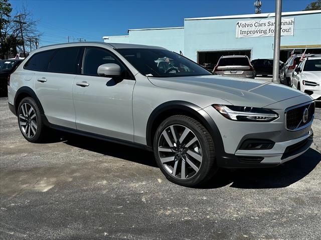 2024 Volvo V90 Cross Country Ultimate