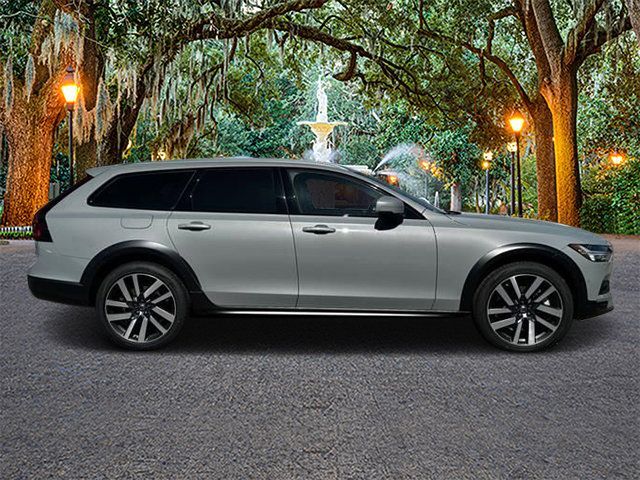 2024 Volvo V90 Cross Country Ultimate