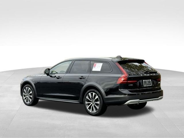 2024 Volvo V90 Cross Country Plus