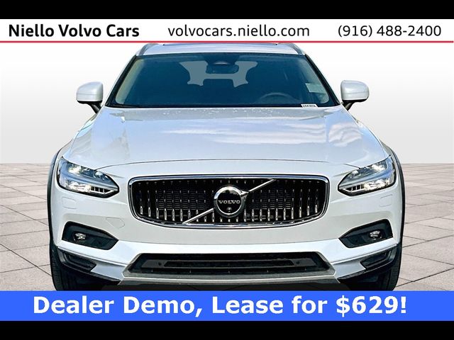 2024 Volvo V90 Cross Country Plus