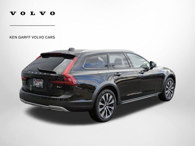 2024 Volvo V90 Cross Country Plus