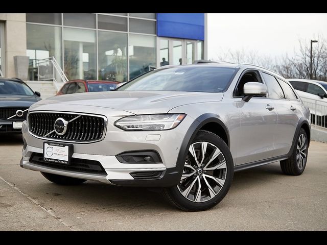 2024 Volvo V90 Cross Country Plus