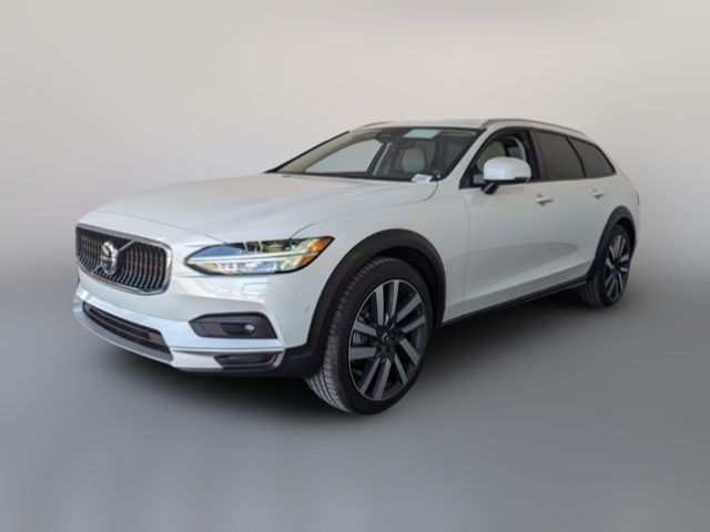 2024 Volvo V90 Cross Country Plus