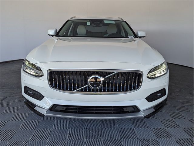 2024 Volvo V90 Cross Country Plus