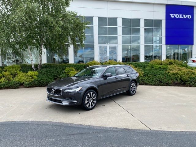 2024 Volvo V90 Cross Country Plus