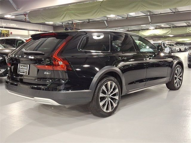 2024 Volvo V90 Cross Country Plus