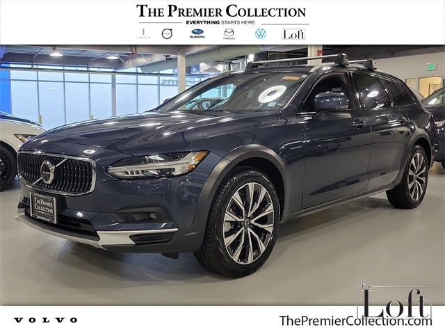 2024 Volvo V90 Cross Country Plus