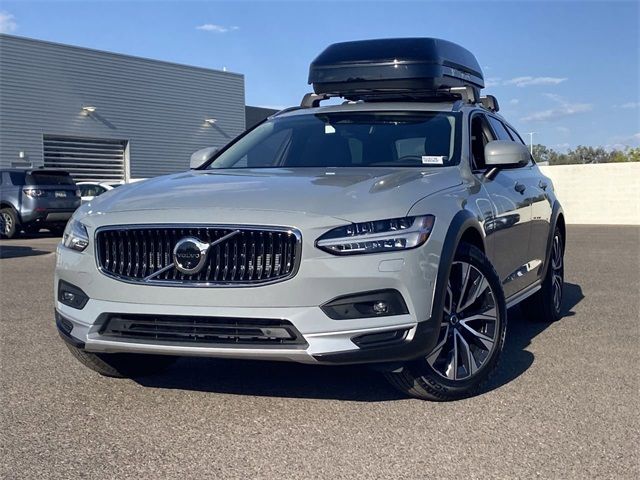 2024 Volvo V90 Cross Country Plus