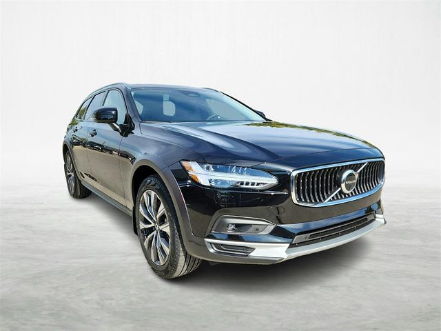 2024 Volvo V90 Cross Country Plus