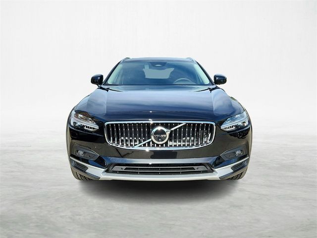 2024 Volvo V90 Cross Country Plus