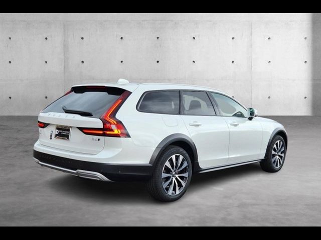 2024 Volvo V90 Cross Country Plus