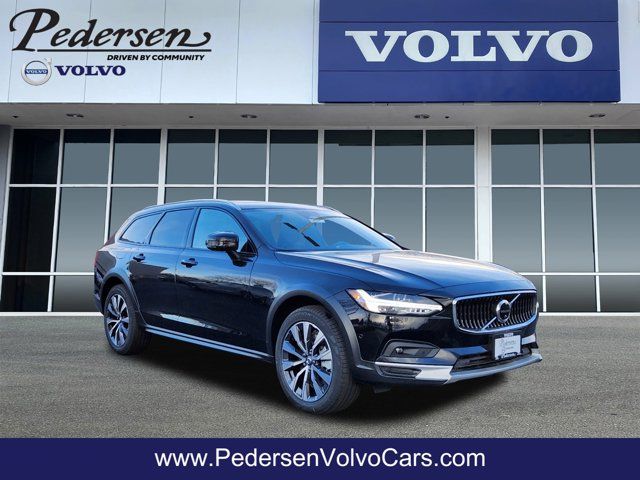 2024 Volvo V90 Cross Country Plus