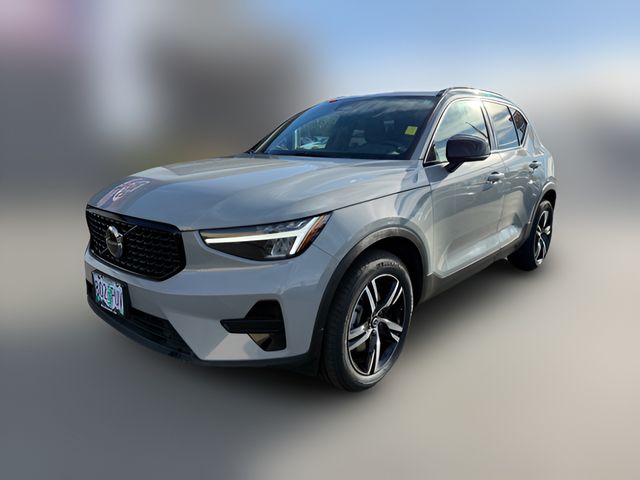 2024 Volvo XC40 