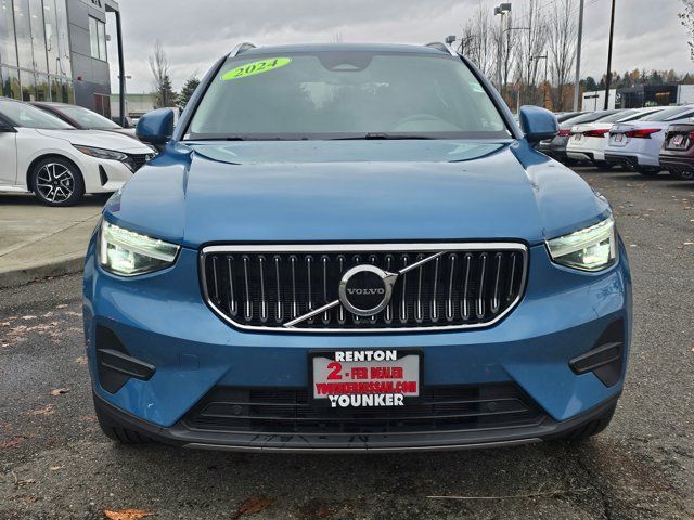 2024 Volvo XC40 Core Bright Theme