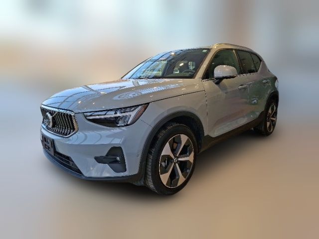 2024 Volvo XC40 Plus Bright Theme