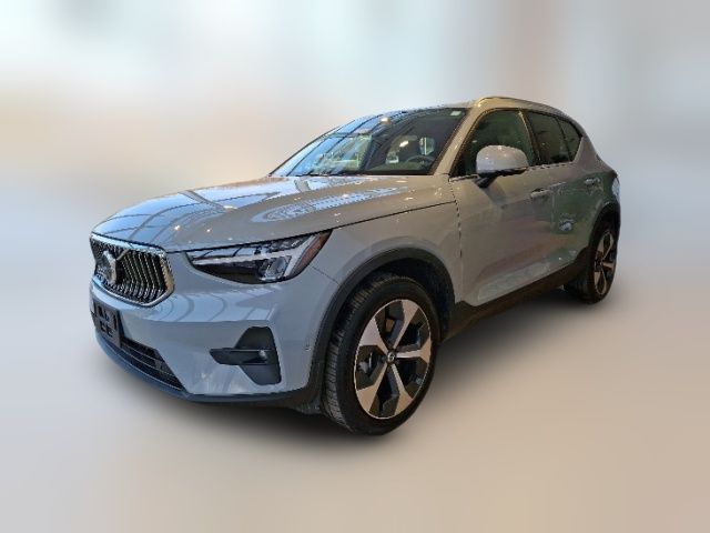 2024 Volvo XC40 Plus Bright Theme