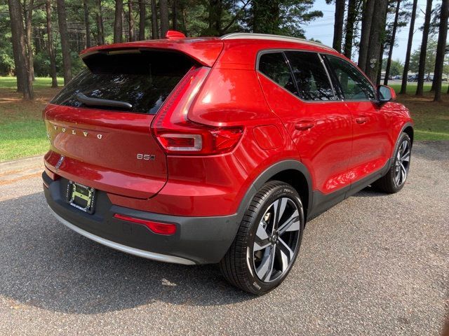 2024 Volvo XC40 Plus Bright Theme