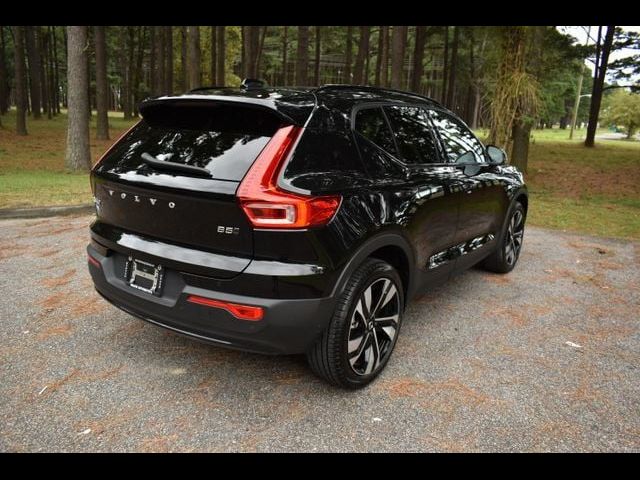 2024 Volvo XC40 Plus Dark Theme