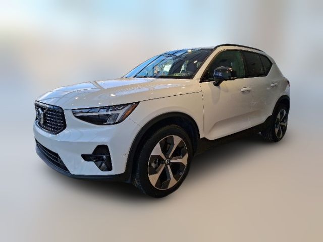 2024 Volvo XC40 Plus Dark Theme