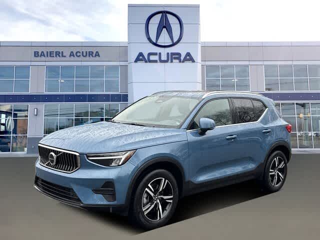 2024 Volvo XC40 Core Bright Theme