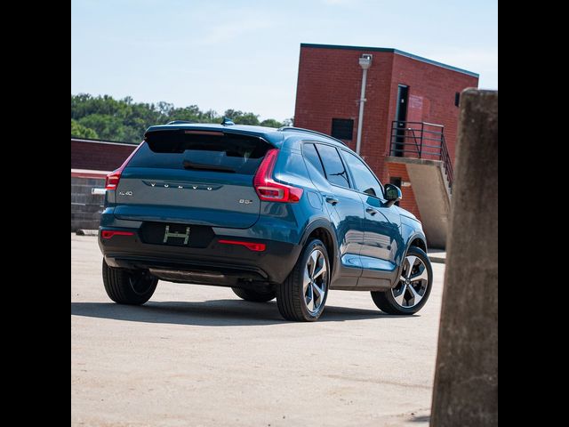2024 Volvo XC40 
