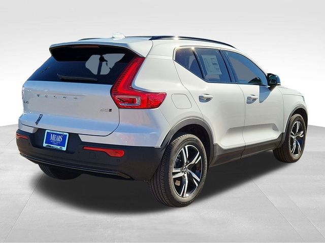 2024 Volvo XC40 