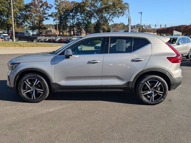 2024 Volvo XC40 