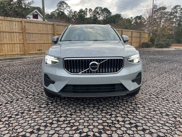 2024 Volvo XC40 