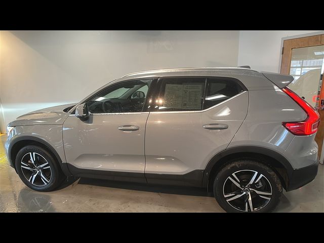 2024 Volvo XC40 