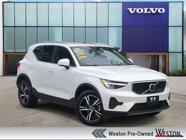 2024 Volvo XC40 