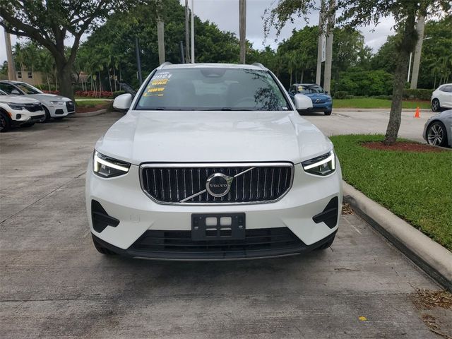 2024 Volvo XC40 