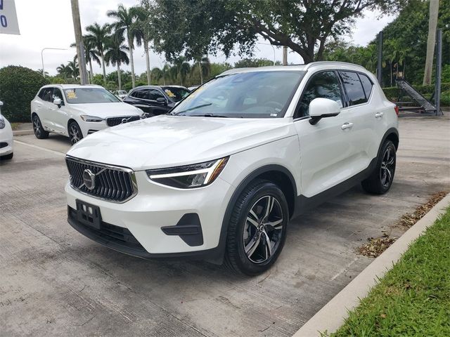 2024 Volvo XC40 