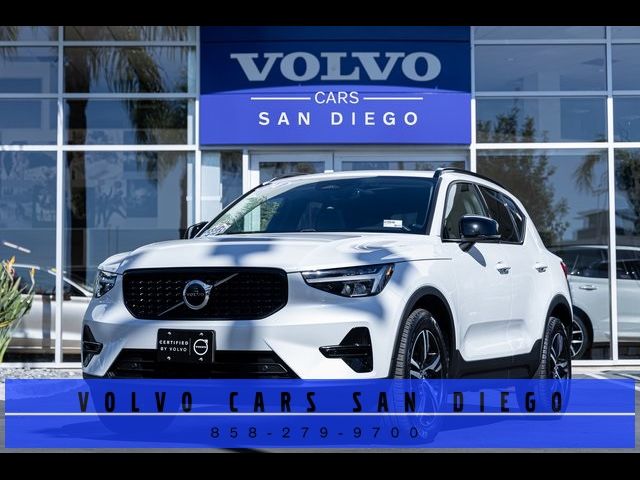 2024 Volvo XC40 Core Bright Theme