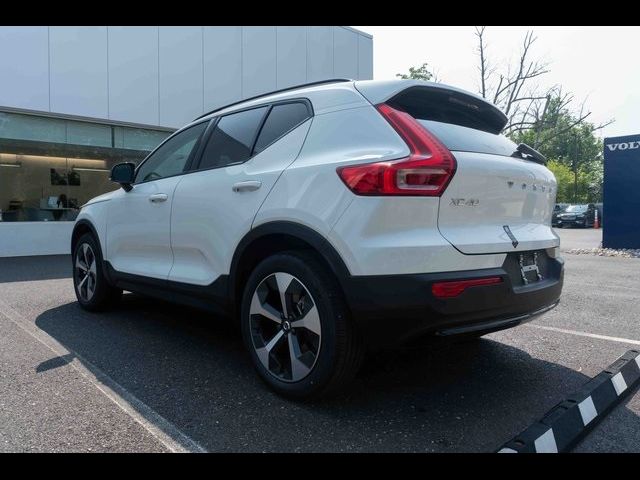 2024 Volvo XC40 