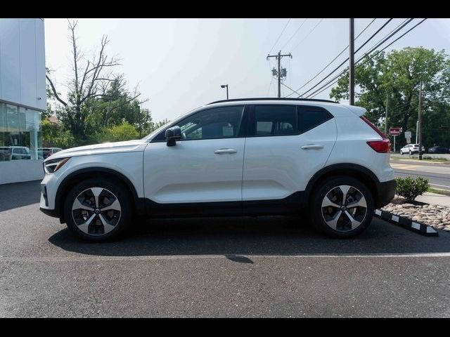 2024 Volvo XC40 