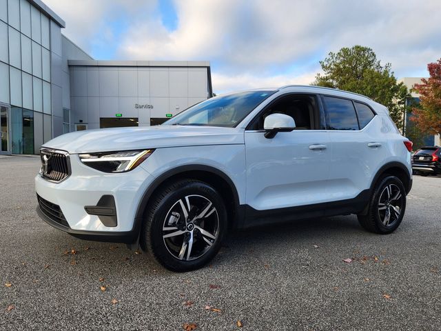 2024 Volvo XC40 