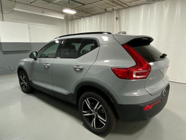 2024 Volvo XC40 