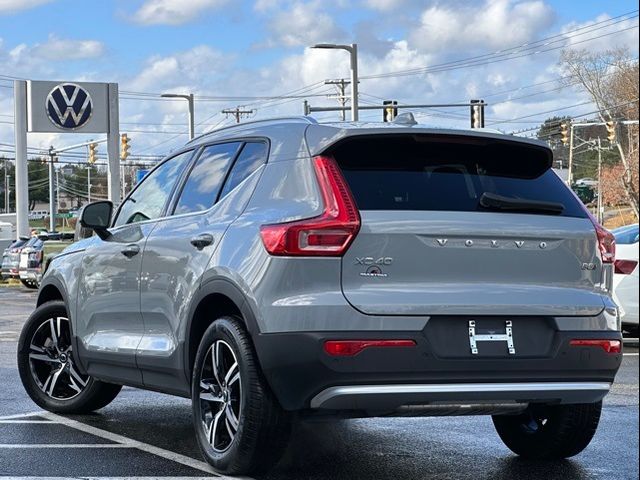 2024 Volvo XC40 