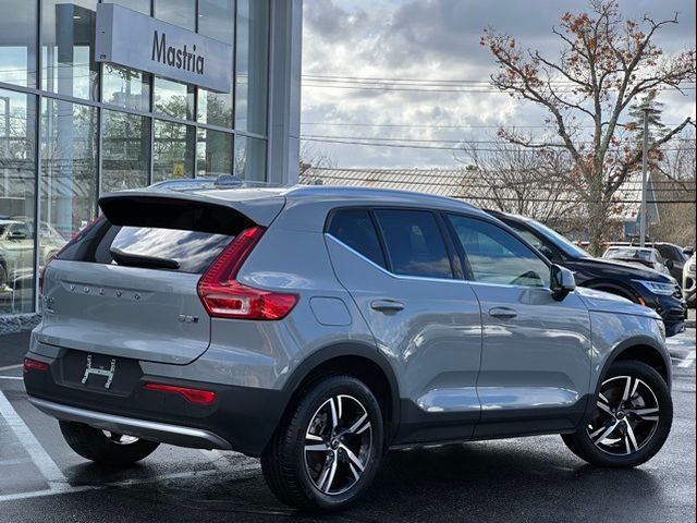 2024 Volvo XC40 