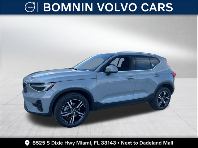 2024 Volvo XC40 Core Bright Theme