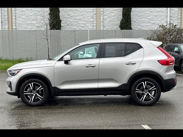 2024 Volvo XC40 