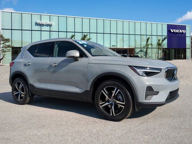 2024 Volvo XC40 