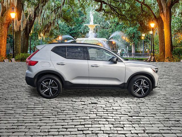 2024 Volvo XC40 