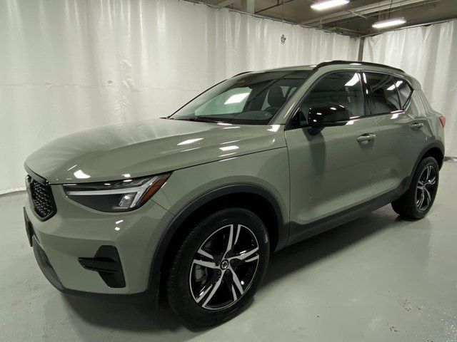 2024 Volvo XC40 