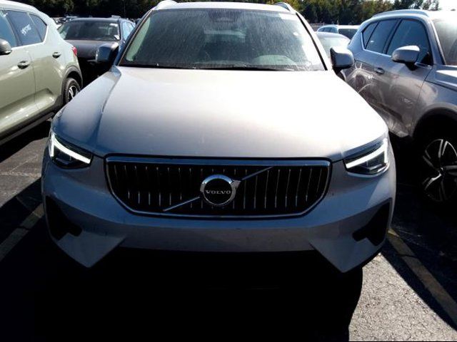 2024 Volvo XC40 