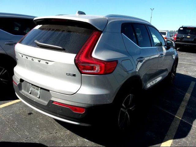 2024 Volvo XC40 